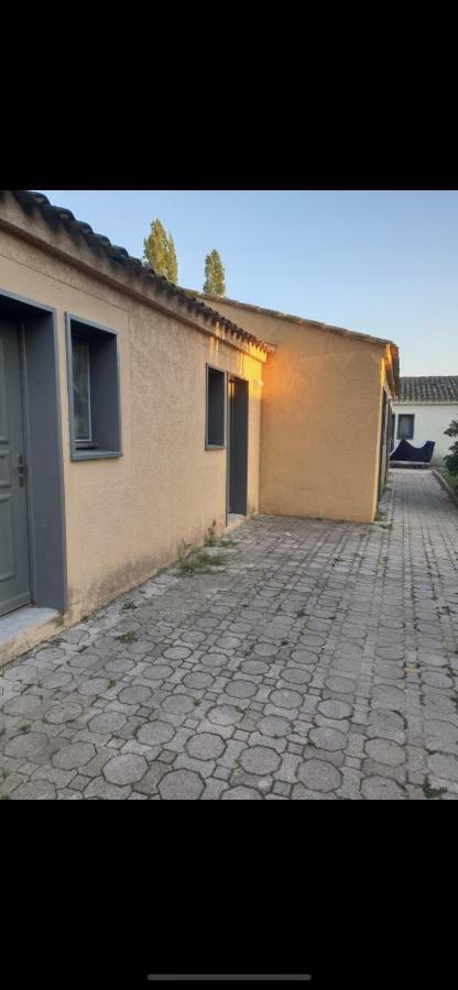 Appartement Les Hameaux Arles Exterior photo